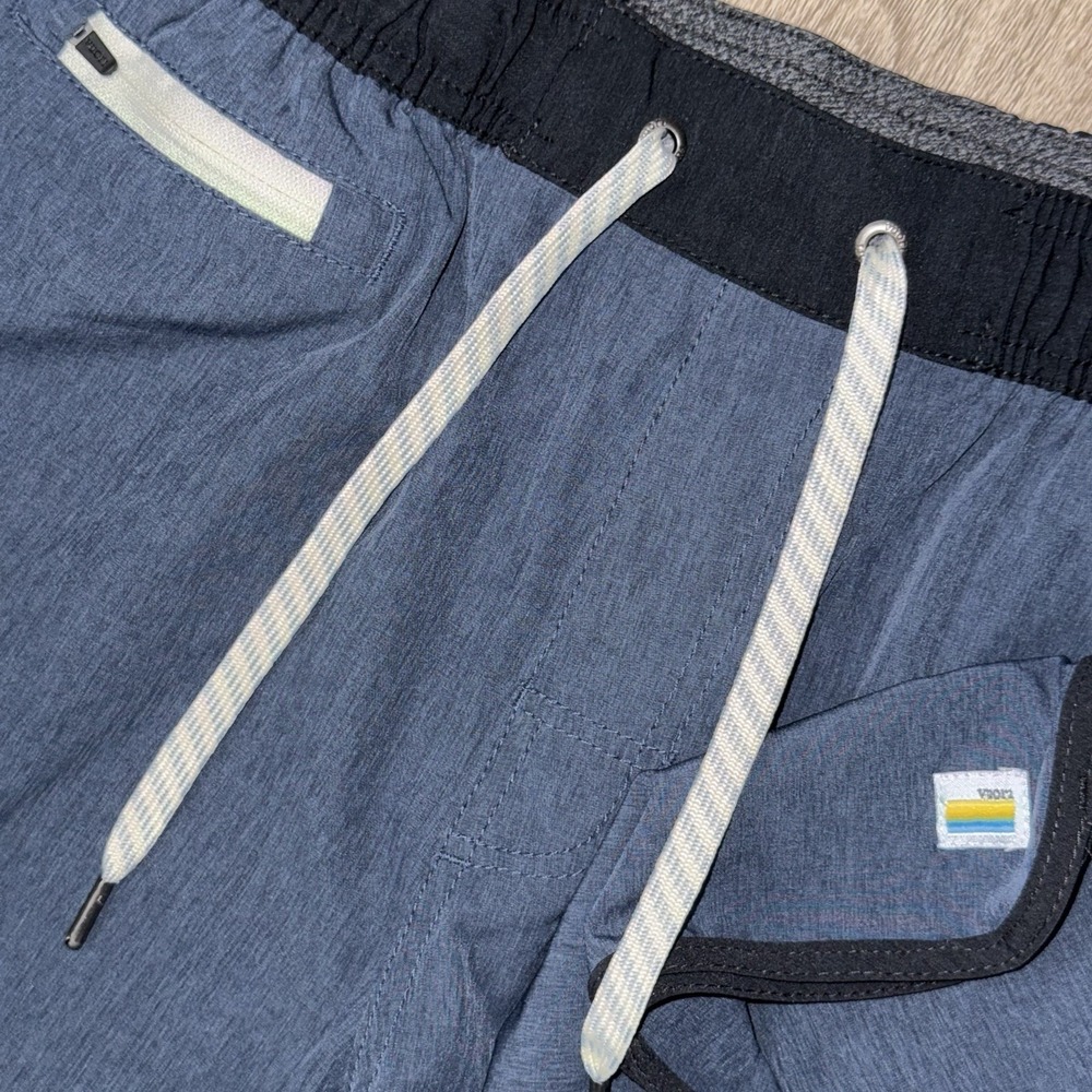 Vuori Banks Shorts Unlined Blue Heathered Men's Medium 8" Performance Pockets